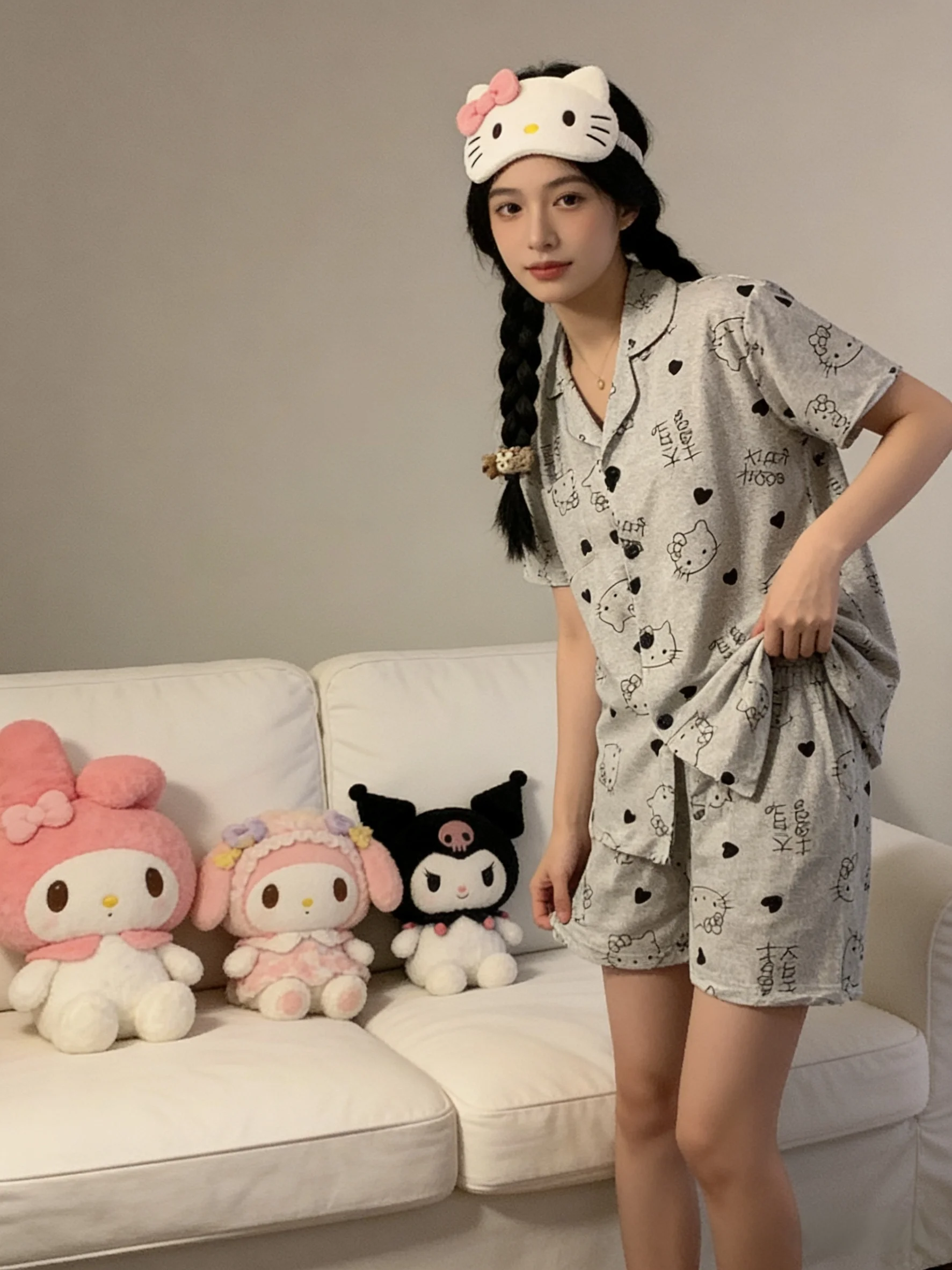 Новый комплект пижамы Hello Kitty с коротким рукавом, весна/лето, серый домашний костюм, праздничный подарок, наряд для подруг, одежда для вечеринок
Новый комплект пижамы Hello Kitty с коротким рукавом, весна/лето, серый домашний костюм, праздничный подарок, наряд для подруг, одежда для вечеринок