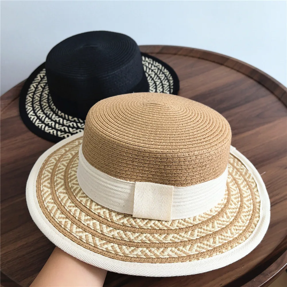 French retro black and white stripes patchwork straw flat hat for men and women summer vacation sun protection beach straw hat
French retro black and white stripes patchwork straw flat hat for men and women summer vacation sun protection beach straw hat