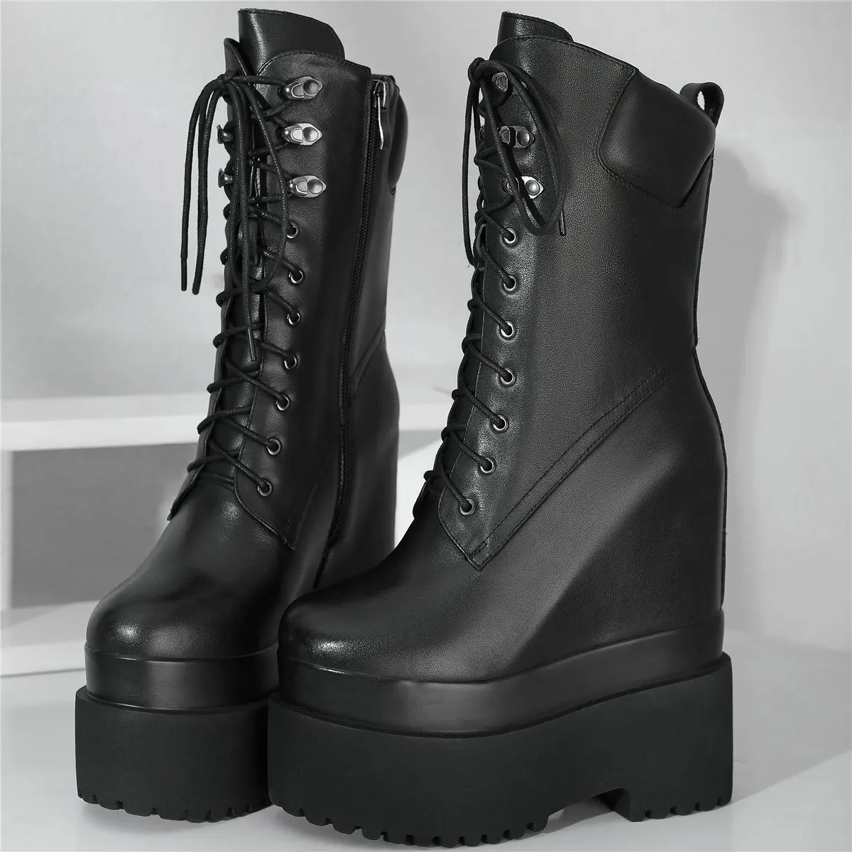 Plus Size Shoes Women Lace Up Genuine Leather Wedges High Heel Boots Female Round Toe Platform Pumps Casual Shoes Big Size Shoes
Plus Size Shoes Women Lace Up Genuine Leather Wedges High Heel Boots Female Round Toe Platform Pumps Casual Shoes Big Size Shoes