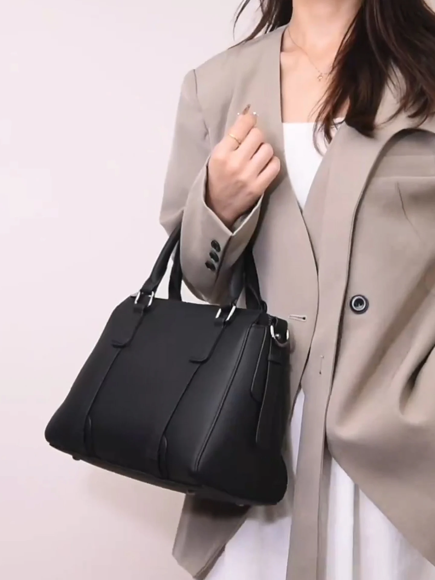 Женская сумка из натуральной кожи с ручкой, наплечная сумка с текстурой личи, повседневная сумка для покупок, модная сумочка из воловьей кожи, кроссбоди для женщин
Женская сумка из натуральной кожи с ручкой, наплечная сумка с текстурой личи, повседневная сумка для покупок, модная сумочка из воловьей кожи, кроссбоди для женщин