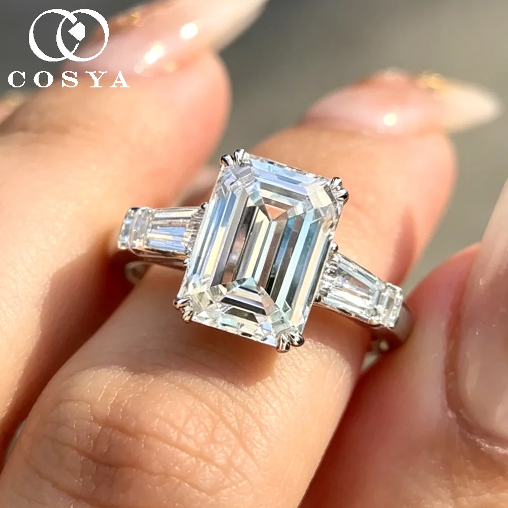 COSYA 1-4CT Emerald Cut Full Moissanite Ring for Women 100% S925 Silver D Color Lab Diamond 3 Stone Wedding Band Fine Jewelry
COSYA 1-4CT Emerald Cut Full Moissanite Ring for Women 100% S925 Silver D Color Lab Diamond 3 Stone Wedding Band Fine Jewelry