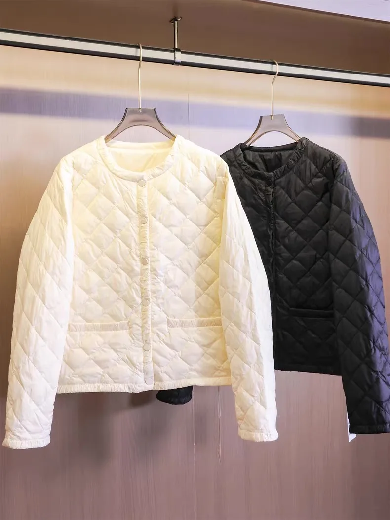 Winter Women's Loose Fit Long Sleeve down Jacket Pure Color Button Detail Quilted Coat Rhombus Pattern Commute Style Outerwear
Winter Women's Loose Fit Long Sleeve down Jacket Pure Color Button Detail Quilted Coat Rhombus Pattern Commute Style Outerwear