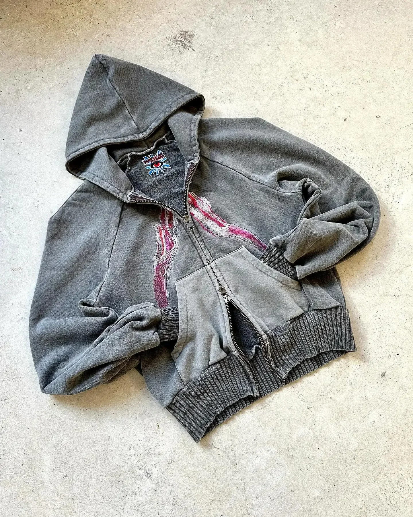 2024 New Zipper Hoodie Y2K Large Pattern Design Sports Shirt Men's and Women's Street Retro Harajuku Punk Wash Loose Hooded Tops
2024 New Zipper Hoodie Y2K Large Pattern Design Sports Shirt Men's and Women's Street Retro Harajuku Punk Wash Loose Hooded Tops