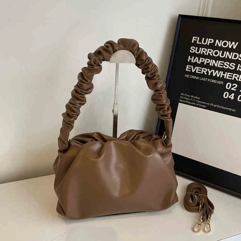 Vintage Pleated Shoulder Bag for Women New Versatile Large Capacity Crossbody Bags Texture Soft Leather Cloud Handbags
Vintage Pleated Shoulder Bag for Women New Versatile Large Capacity Crossbody Bags Texture Soft Leather Cloud Handbags