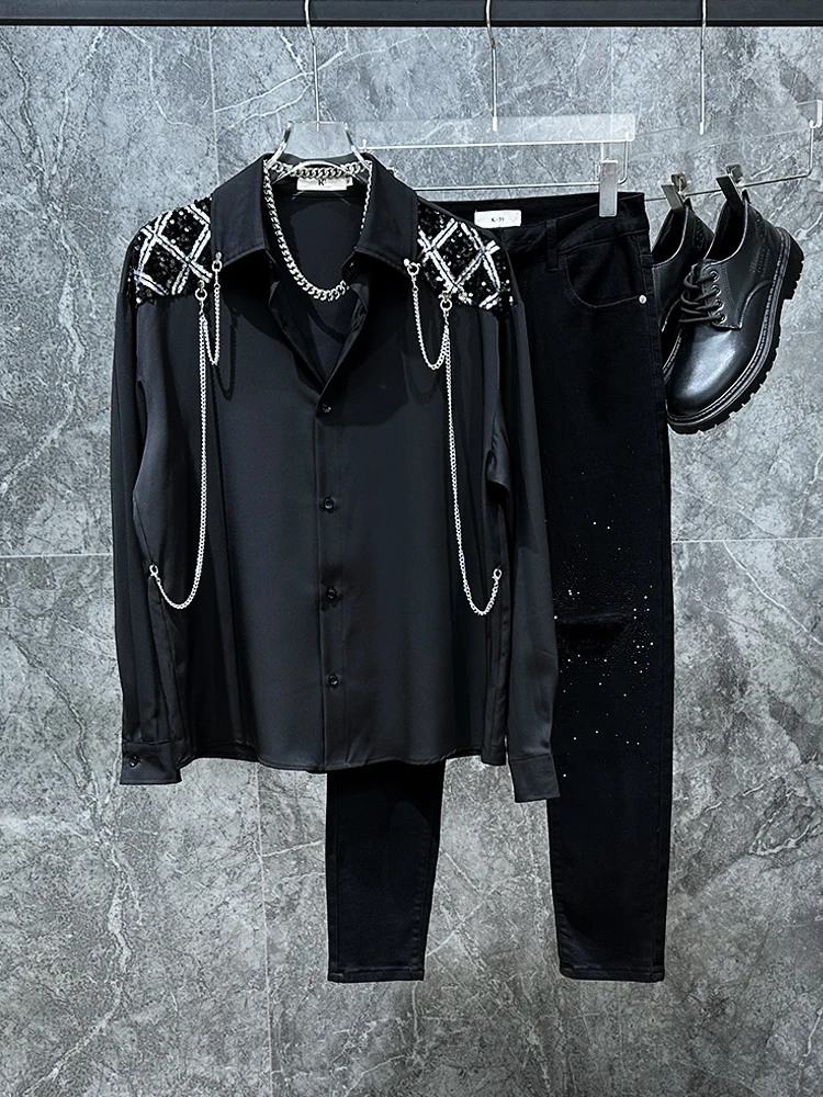 Корейская мужская рубашка Sle Men's Haome Design с пайетками, металлическими цепочками и декоративными элементами, универсальная, молодежная, модная, новая модель.
Корейская мужская рубашка Sle Men's Haome Design с пайетками, металлическими цепочками и декоративными элементами, универсальная, молодежная, модная, новая модель.