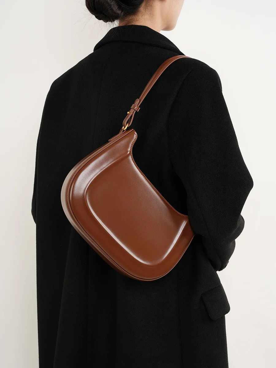 2024 Spring/Summer Vintage Saddle Bag One shoulder slant straddle women's bag fashion shoulder bag
2024 Spring/Summer Vintage Saddle Bag One shoulder slant straddle women's bag fashion shoulder bag