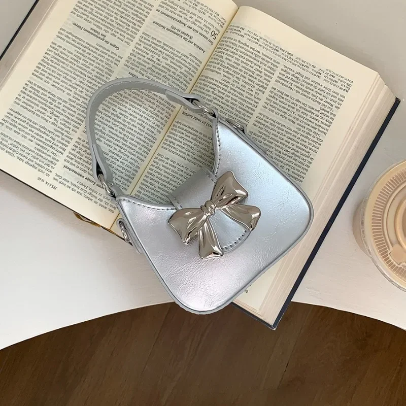 Корейский стиль, новый бант Bolsos Mujer, модная милая ручная сумка на плечо, сумки через плечо с цепочками, Sac Femme, изысканные мини-Bolsas
Корейский стиль, новый бант Bolsos Mujer, модная милая ручная сумка на плечо, сумки через плечо с цепочками, Sac Femme, изысканные мини-Bolsas