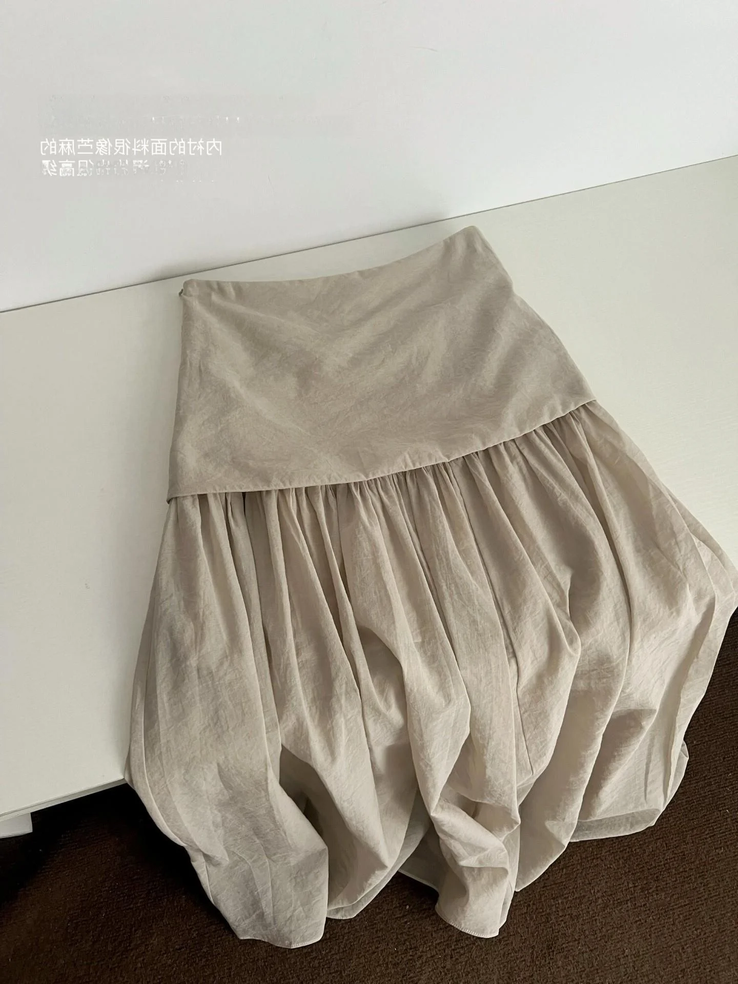 High Waist A-Line Midi Skirt Women's Summer Thin Hanging Sense Korean Design Skin-Friendly Breathable Commute Style Skirt
High Waist A-Line Midi Skirt Women's Summer Thin Hanging Sense Korean Design Skin-Friendly Breathable Commute Style Skirt