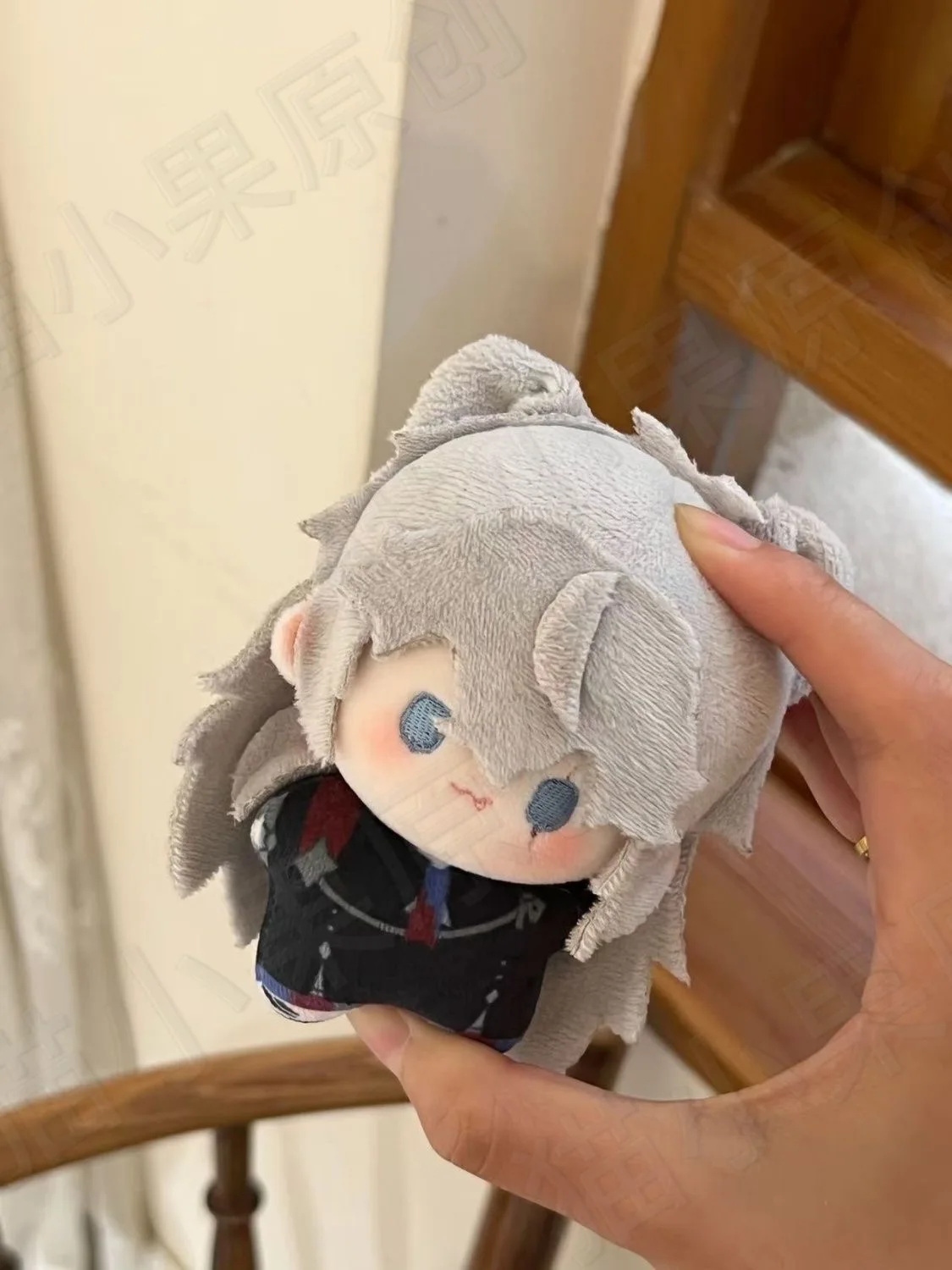 Original Arknights game peripheral doujinshi Lapland cosplay attribute 10cm printed cotton doll doll
Original Arknights game peripheral doujinshi Lapland cosplay attribute 10cm printed cotton doll doll