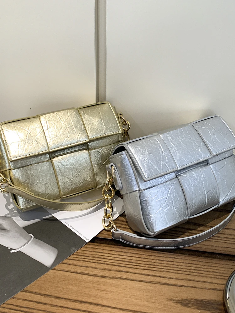 Luxury Brand Genuine Leather Handbag Women's Crossbody Bag Stylish Shoulder Tote for Daily Fashion Use
Luxury Brand Genuine Leather Handbag Women's Crossbody Bag Stylish Shoulder Tote for Daily Fashion Use