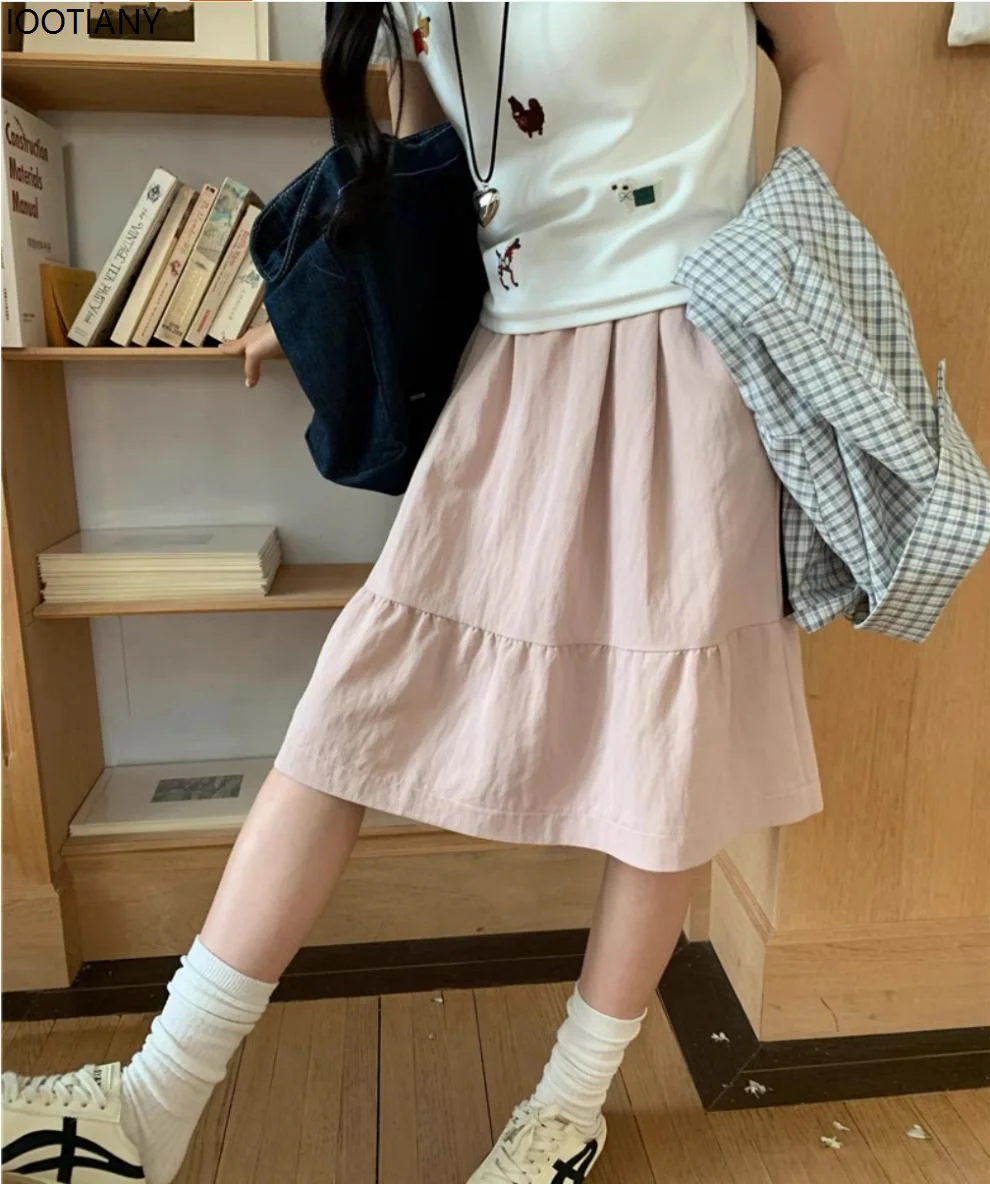 Japanese Women's Casual Skirt Spring Summer 2025 High Waist A-line Fashion Skirt College Style Skirt High Waist Umbrella Skirt
Japanese Women's Casual Skirt Spring Summer 2025 High Waist A-line Fashion Skirt College Style Skirt High Waist Umbrella Skirt