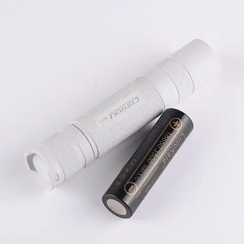 MAO Convoy S2 + 18650 linterna 519A SST40, con batería 18650 en el interior