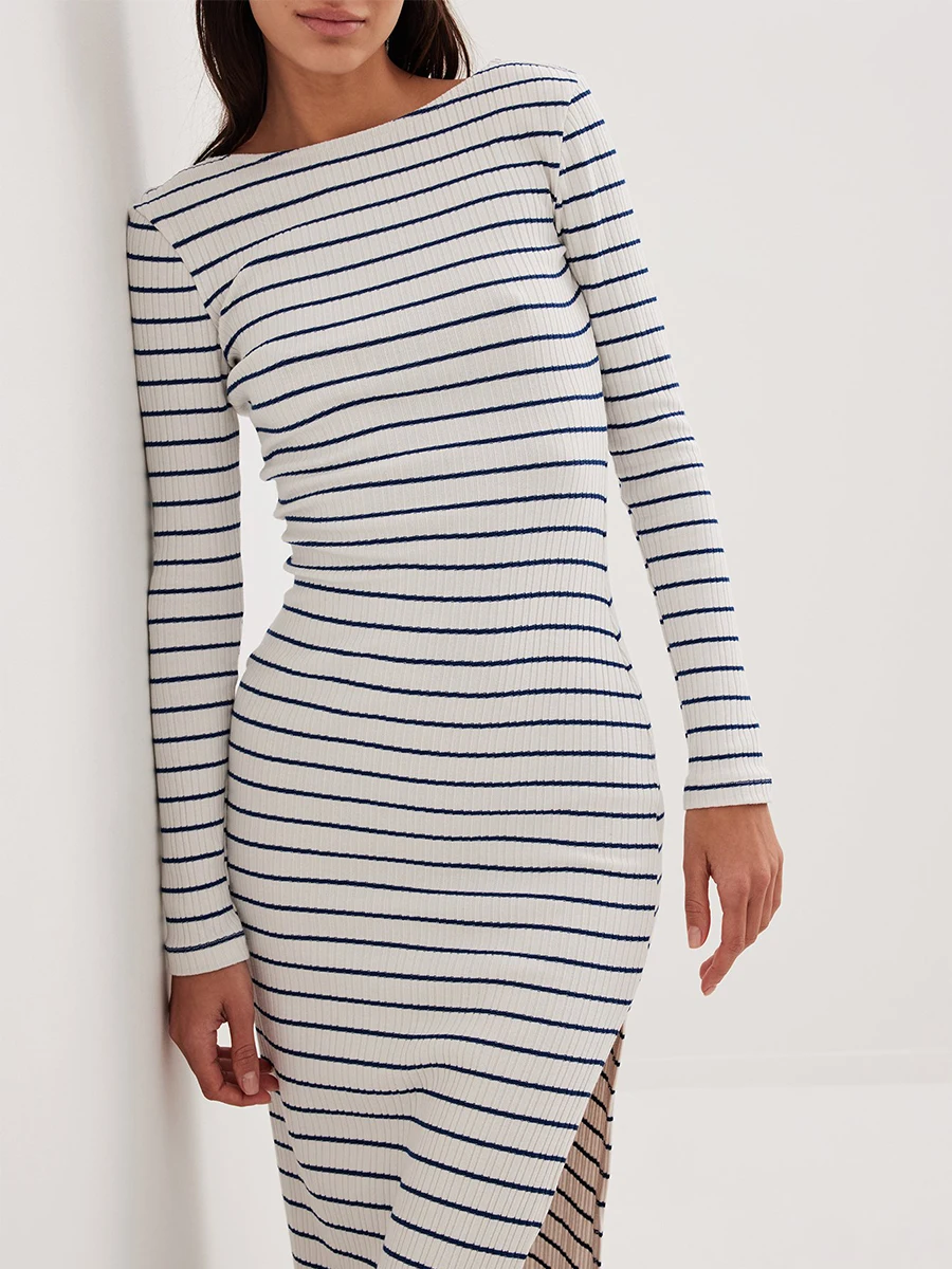 Women s 2023 Trendy Knitted Long Dress Striped Slit Backless Sweater Dress Slim Fit Ribbed Knit Bodycon Midi Dress
Women s 2023 Trendy Knitted Long Dress Striped Slit Backless Sweater Dress Slim Fit Ribbed Knit Bodycon Midi Dress