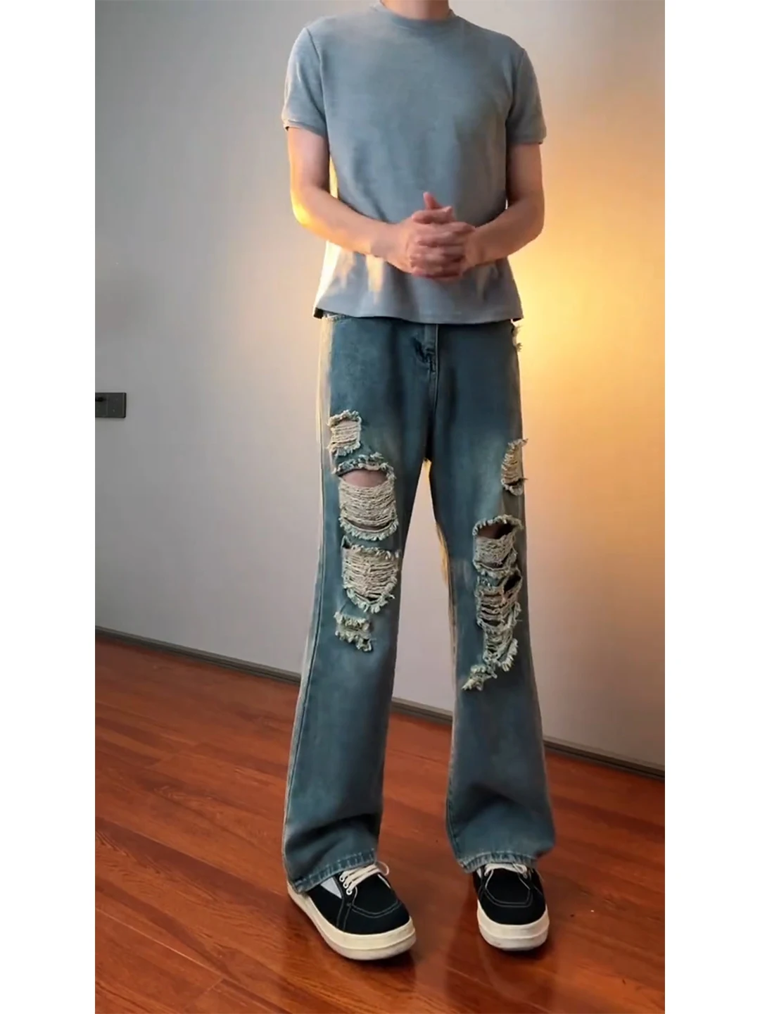 Retro American Blue Denim Jeans Men's Summer Thin High Street Vibe Flared Washed Jeans Knife Pants Tear Hole Details
Retro American Blue Denim Jeans Men's Summer Thin High Street Vibe Flared Washed Jeans Knife Pants Tear Hole Details