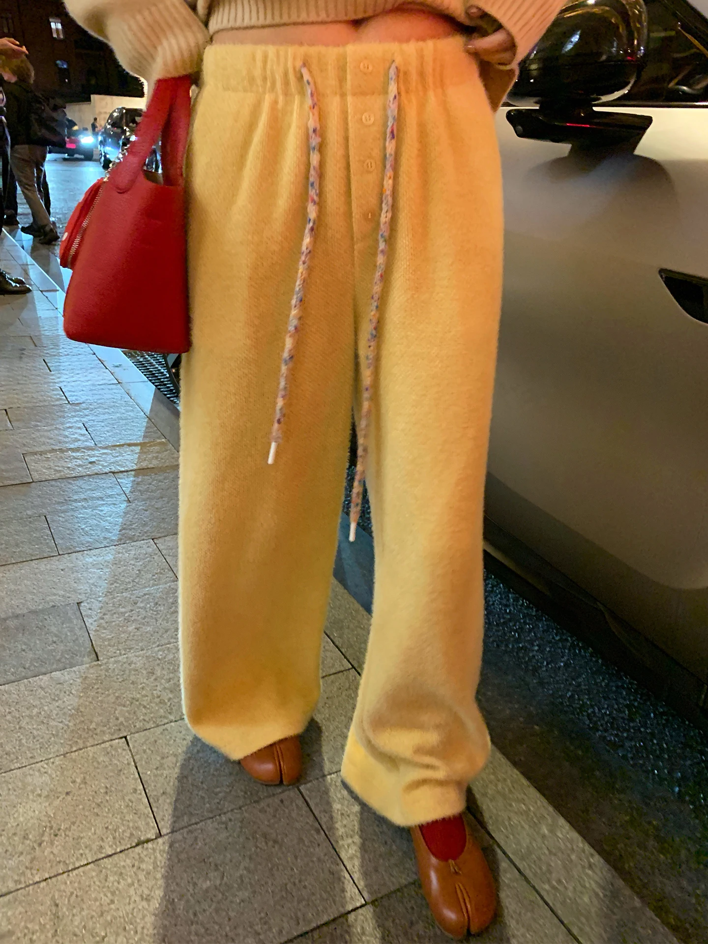 Trendy Small Size Knitted Pants with Belted Elastic Waist Wide Leg Design for Autumn Winter High Waist Straight Leg Trousers
Trendy Small Size Knitted Pants with Belted Elastic Waist Wide Leg Design for Autumn Winter High Waist Straight Leg Trousers