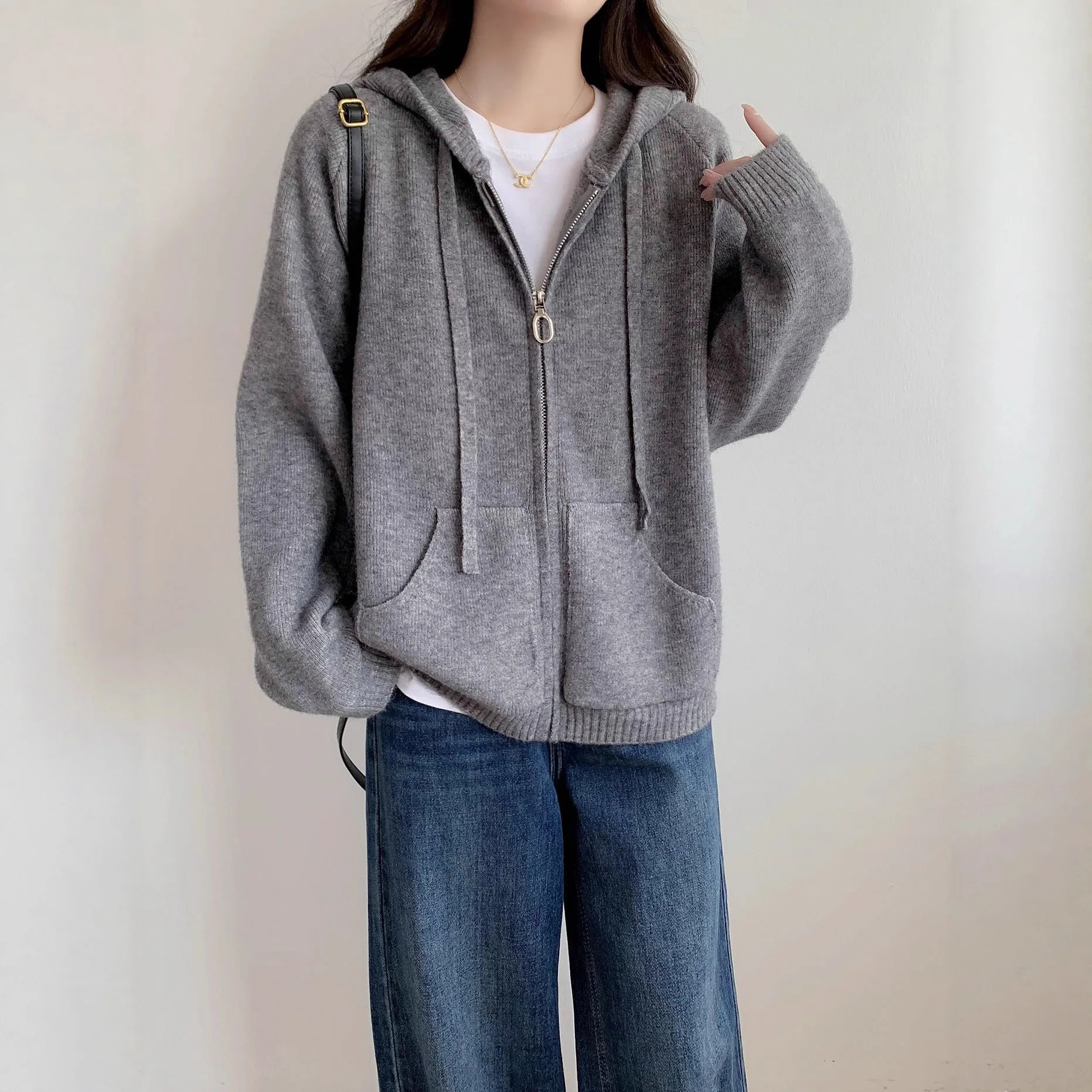 Women Cardigan Sweaters Coats Hooded Zipper Jackets Full Sleeve Jumpers Y2k Streetwear Elegant Knit Casual Loose Autumn Winter
Women Cardigan Sweaters Coats Hooded Zipper Jackets Full Sleeve Jumpers Y2k Streetwear Elegant Knit Casual Loose Autumn Winter