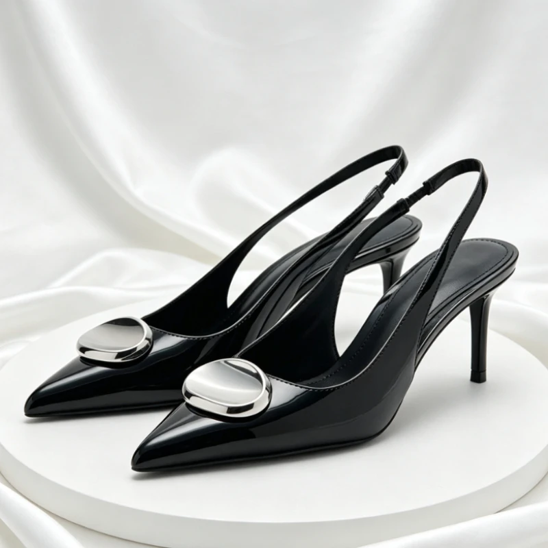 Luxury Metal Decoration High Heels Women Sexy Patent Leather Pointed Toe Pumps Fashion Back Strap Slingback Designer Shoes
Luxury Metal Decoration High Heels Women Sexy Patent Leather Pointed Toe Pumps Fashion Back Strap Slingback Designer Shoes