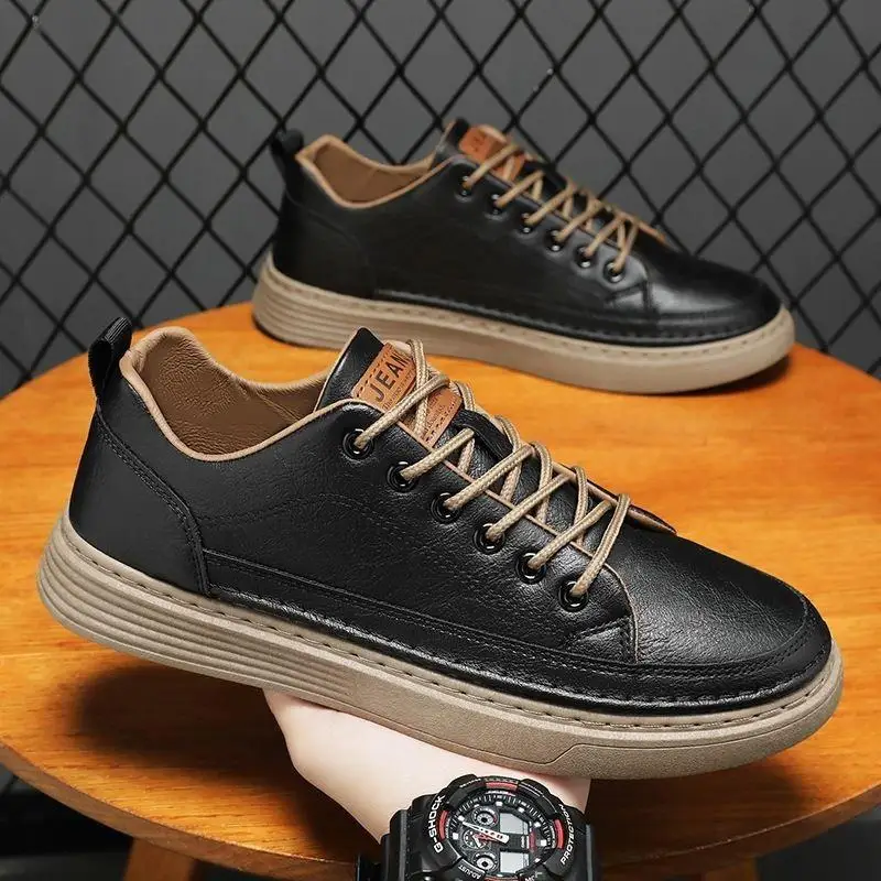 Men's Summer 2025 New Style Breathable Casual Leather Panel Shoes Versatile Teenage Casual White Leather Shoes MPPMCK Brand
Men's Summer 2025 New Style Breathable Casual Leather Panel Shoes Versatile Teenage Casual White Leather Shoes MPPMCK Brand