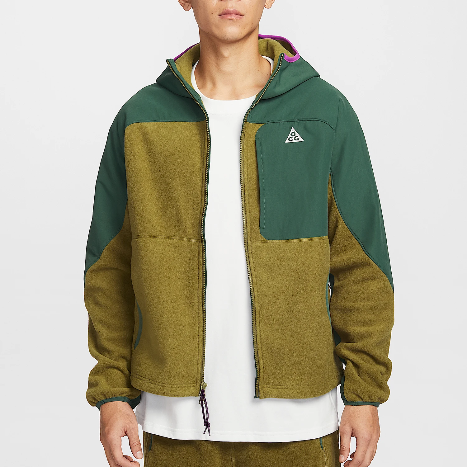 Оригинальная зимняя мужская куртка Nike с капюшоном и вышивкой HJ2459-323
Оригинальная зимняя мужская куртка Nike с капюшоном и вышивкой HJ2459-323