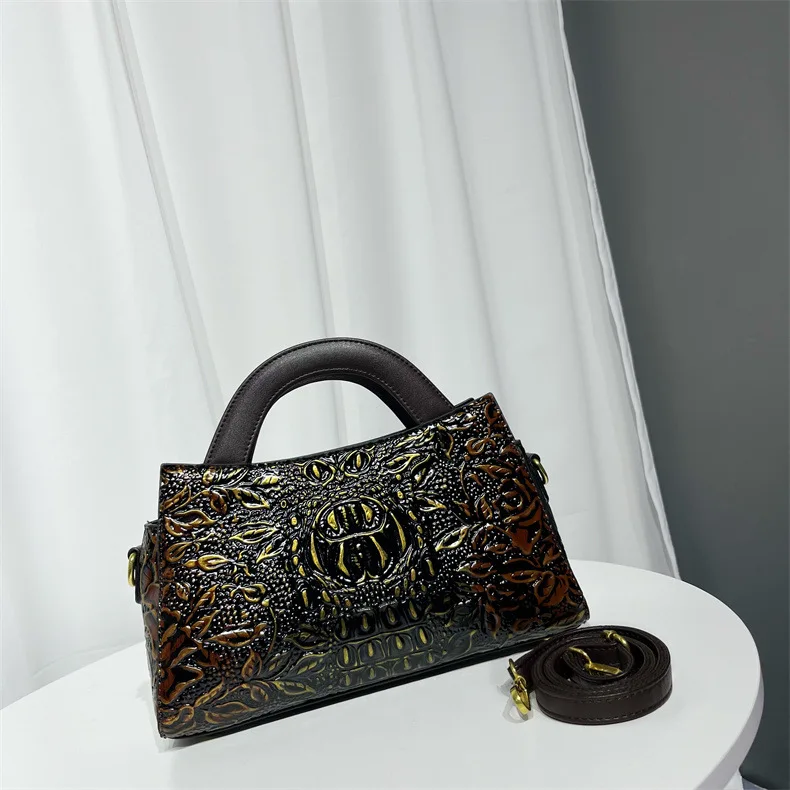 Повседневная женская сумка через плечо с узором под змеиную кожу, в городском стиле, модная, универсальная, средней жесткости, для ежедневного использования
Повседневная женская сумка через плечо с узором под змеиную кожу, в городском стиле, модная, универсальная, средней жесткости, для ежедневного использования