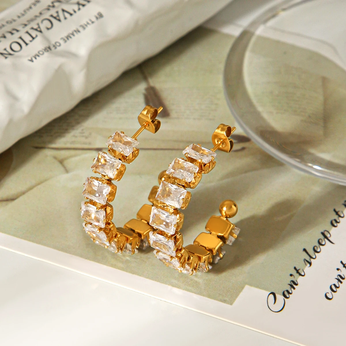 Cubic Zirconia Baguette Hoops Gold Stainless Steel Women Chunky C Shape Crystal Minimalist Waterproof Non Fade Daily Office
Cubic Zirconia Baguette Hoops Gold Stainless Steel Women Chunky C Shape Crystal Minimalist Waterproof Non Fade Daily Office