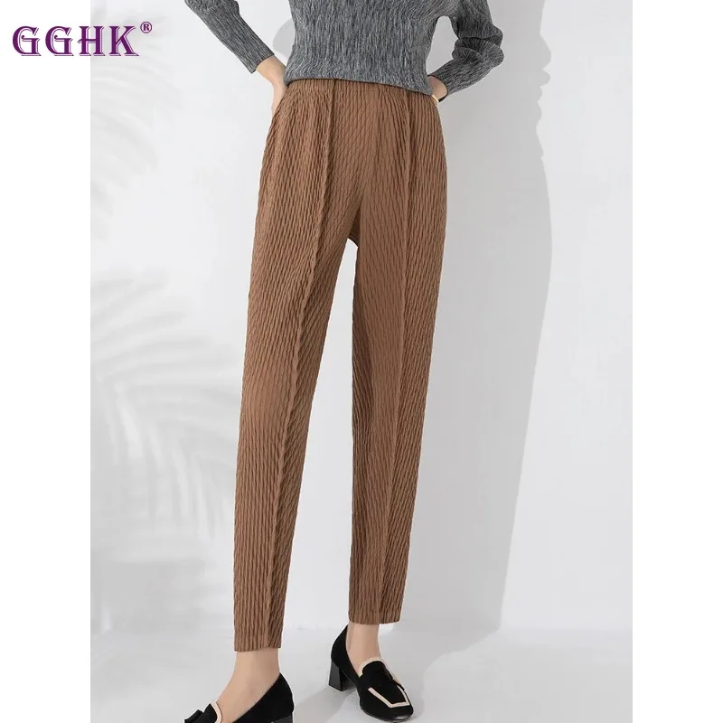 GGHK Miyake Pleated Women Pencil Pants Fall New Solid Color High Waist Retro Design Female Casual Pants Korean Fashion Clothing
GGHK Miyake Pleated Women Pencil Pants Fall New Solid Color High Waist Retro Design Female Casual Pants Korean Fashion Clothing