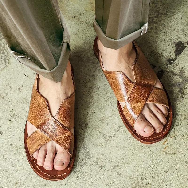 Handmade Top Layer Cowhide Retro Sandals Men's Summer British Flat Heel Casual Sandals Outdoor Beach Shoes Women's Trendy
Handmade Top Layer Cowhide Retro Sandals Men's Summer British Flat Heel Casual Sandals Outdoor Beach Shoes Women's Trendy