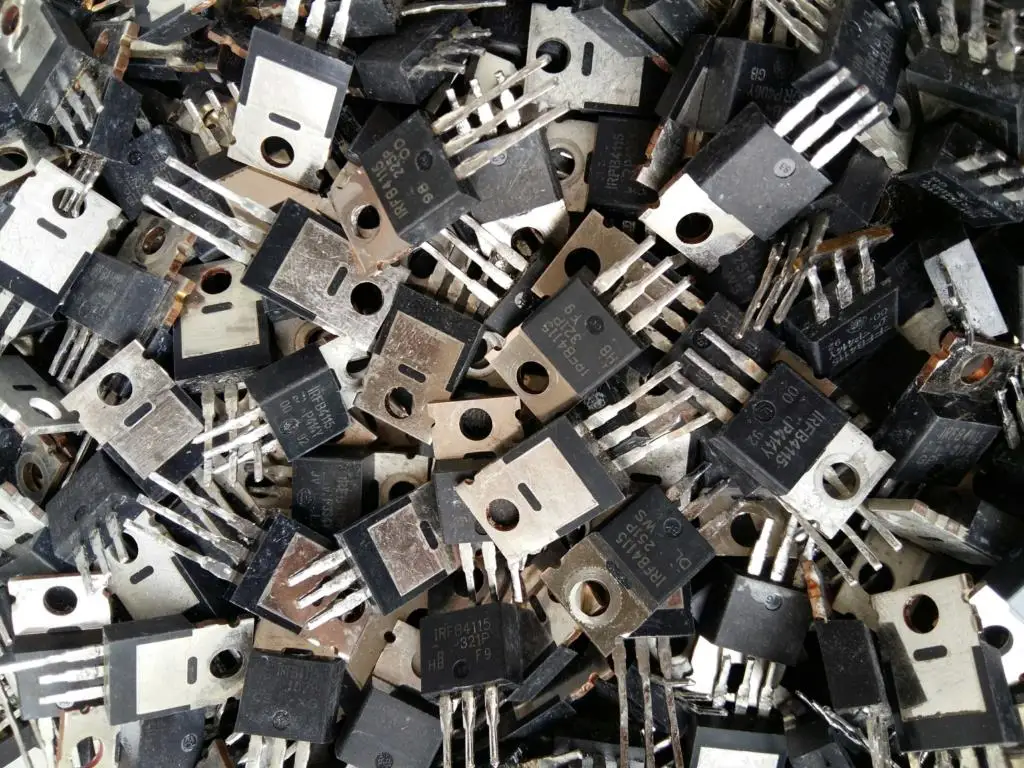 Used 10 шт./Лот IRFB4115 IRFB4115PBF MOSFET N-CH 150 В 104A TO-220 Original disassembly
Used 10 шт./Лот IRFB4115 IRFB4115PBF MOSFET N-CH 150 В 104A TO-220 Original disassembly