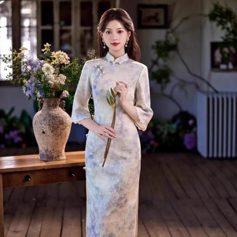 Print Flower Long Qipao New Chinese Style Traditional Dress Elegant Vintage Novelty Cheongsam Big Size 3XL Oriental Vestidos
Print Flower Long Qipao New Chinese Style Traditional Dress Elegant Vintage Novelty Cheongsam Big Size 3XL Oriental Vestidos