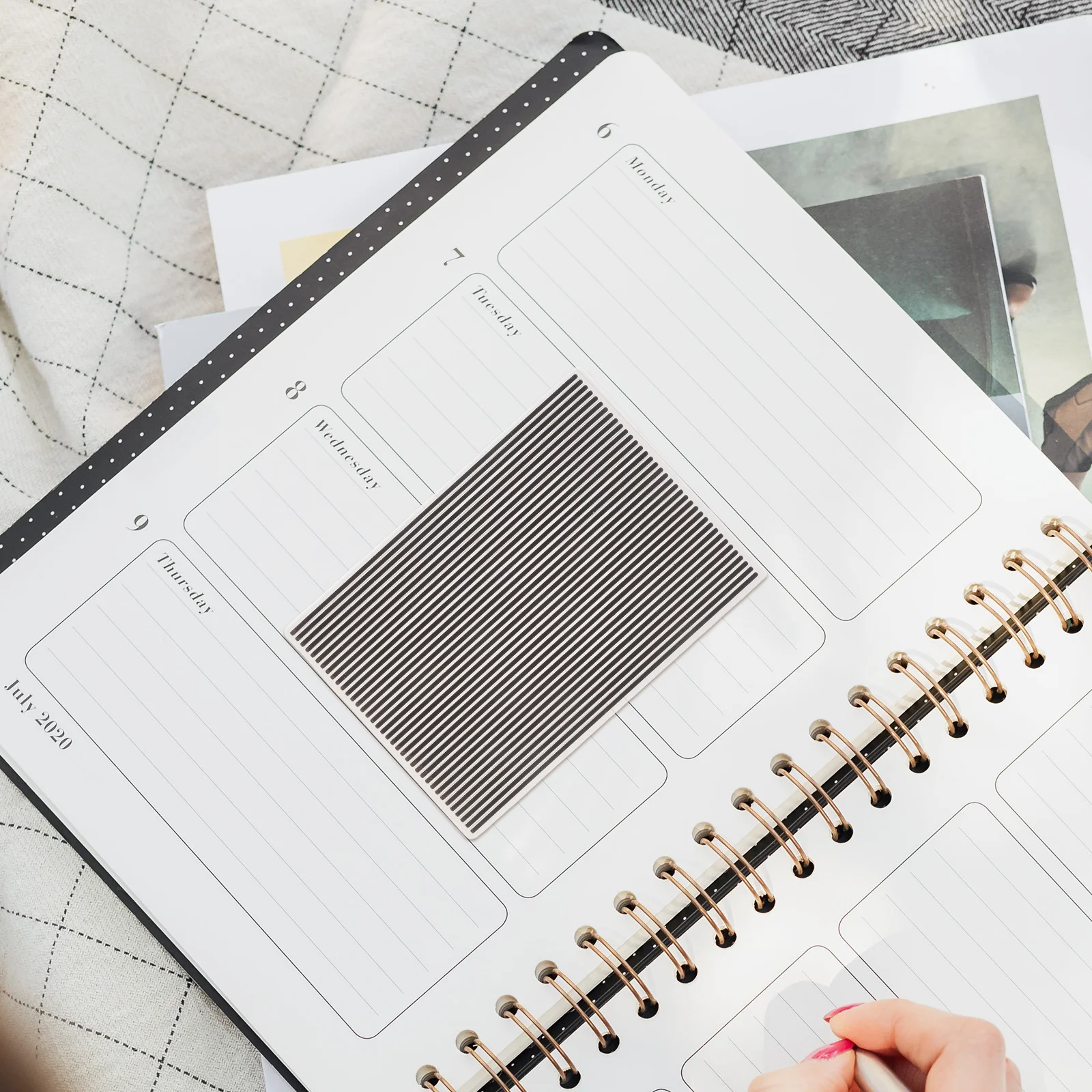 2Pcs Embossing Folder 6 X 4 Plastic 3D Vertical Stripe Texture Scrapbooking Stencil Card Making Craft Tools Album Template Mold
2Pcs Embossing Folder 6 X 4 Plastic 3D Vertical Stripe Texture Scrapbooking Stencil Card Making Craft Tools Album Template Mold