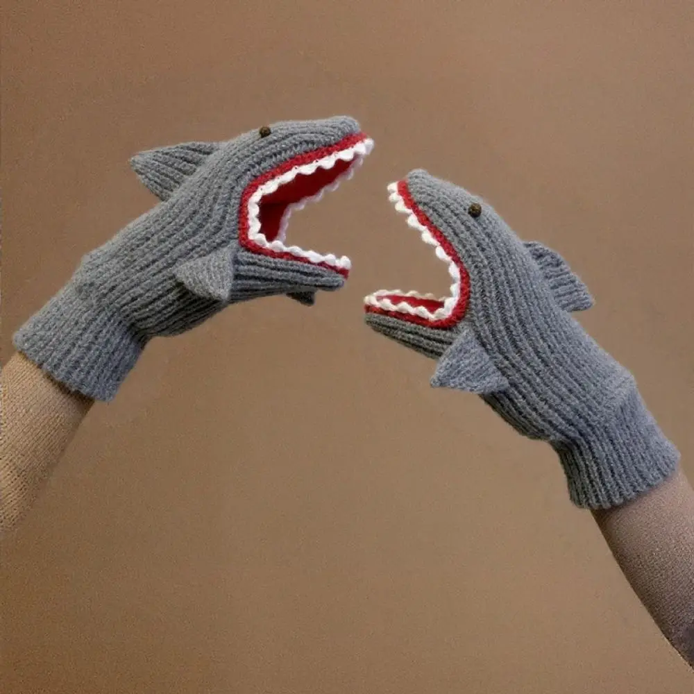 Забавные мягкие толстые вязаные перчатки с изображением акулы, высокая эластичность, морозостойкие варежки, перчатки с героями мультфильмов, перчатки с длинными пальцами, осень-зима
Забавные мягкие толстые вязаные перчатки с изображением акулы, высокая эластичность, морозостойкие варежки, перчатки с героями мультфильмов, перчатки с длинными пальцами, осень-зима