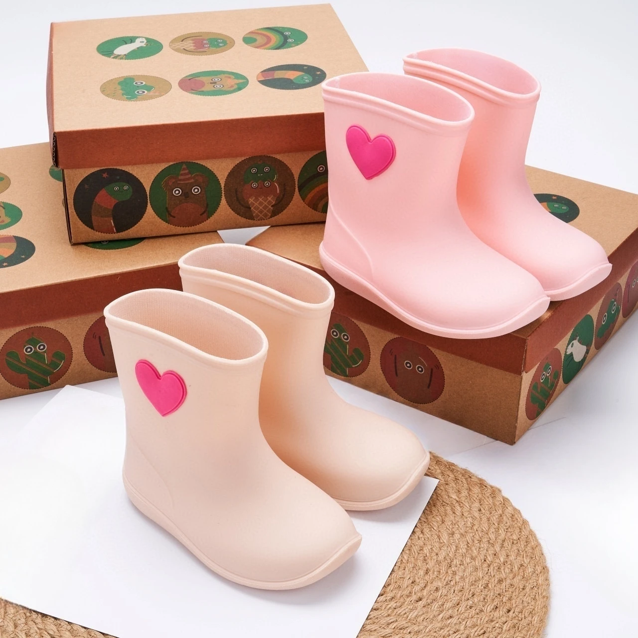 Brazil Brand Princess Pink Gilr's PVC Soft Sole Rainboots Kids Out Wear Plain Heart Anti-slip Waterproof Rain boots Brazil Brand
Brazil Brand Princess Pink Gilr's PVC Soft Sole Rainboots Kids Out Wear Plain Heart Anti-slip Waterproof Rain boots Brazil Brand