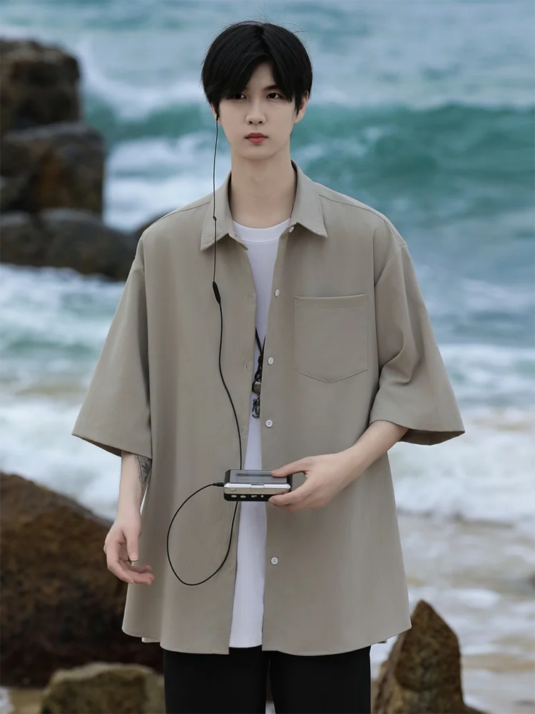 Khaki ort Sve Casual irt Men's Lightweight Summer Faion Breathable Polyester Fiber Workwear Sle f Sve Jaet
Khaki ort Sve Casual irt Men's Lightweight Summer Faion Breathable Polyester Fiber Workwear Sle f Sve Jaet