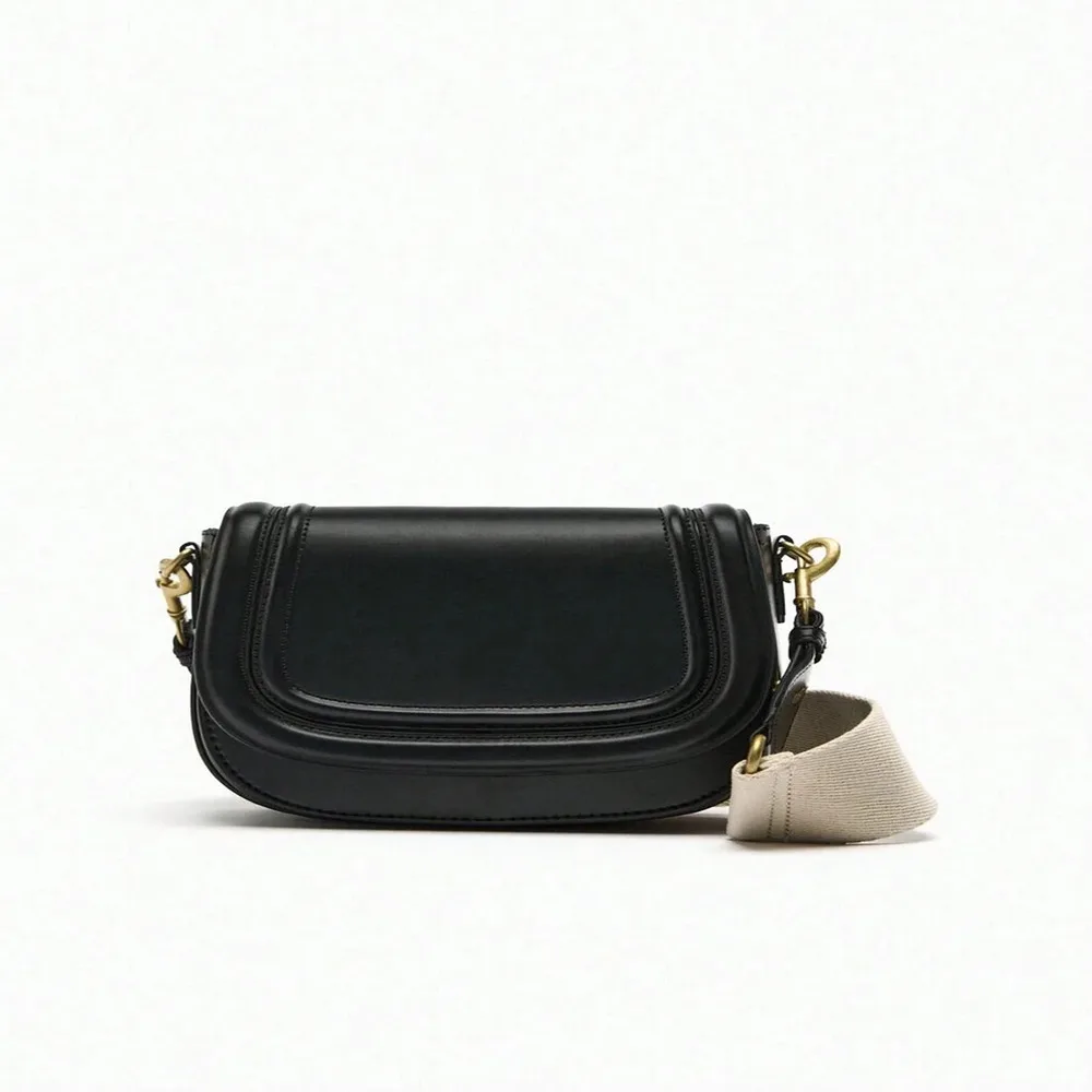 Women Casual Black Wide Strap Crossbody Underarm Bag, Bags Ladies Elegant
Women Casual Black Wide Strap Crossbody Underarm Bag, Bags Ladies Elegant