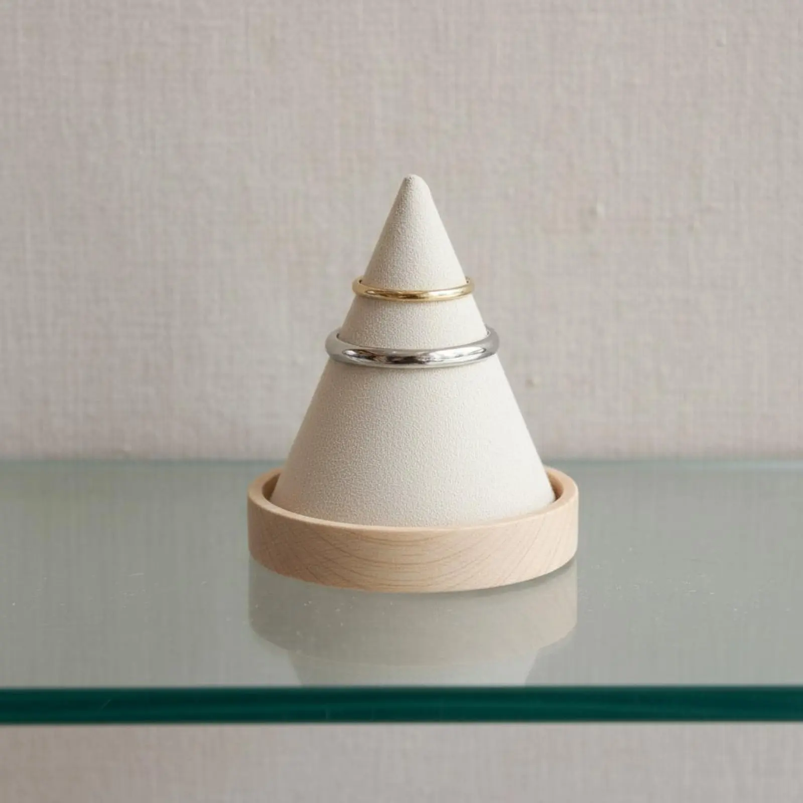 Band Display Cone No Assembly Required Band Cone Display Wooden Base Bracelet Stand Minimalist Design Space-Saving
Band Display Cone No Assembly Required Band Cone Display Wooden Base Bracelet Stand Minimalist Design Space-Saving