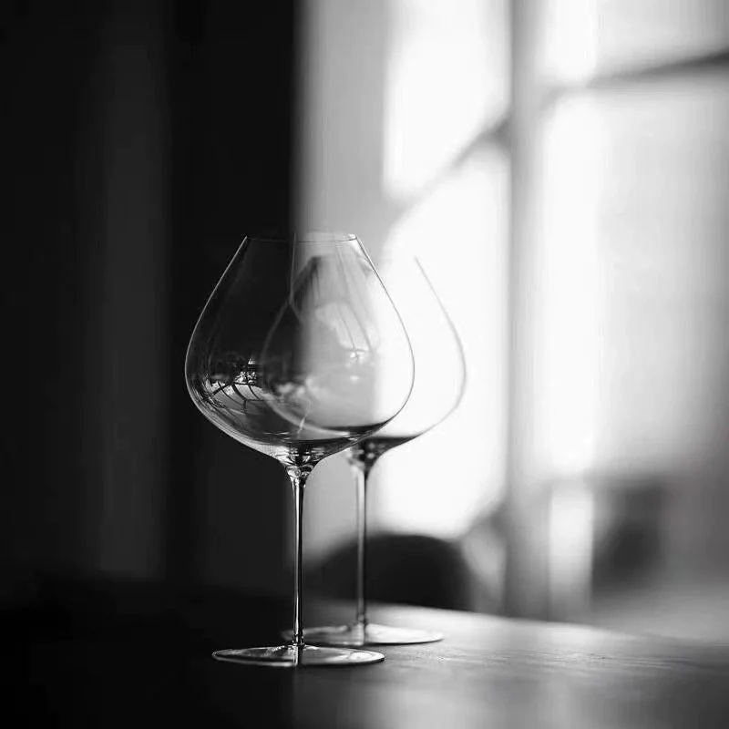 1000ml Large Capacity Upscale Burgundy Cup Crystal Handmade Extremely Thin Wine Glass Aroma Enlarge Goblet 2pcs with box
1000ml Large Capacity Upscale Burgundy Cup Crystal Handmade Extremely Thin Wine Glass Aroma Enlarge Goblet 2pcs with box