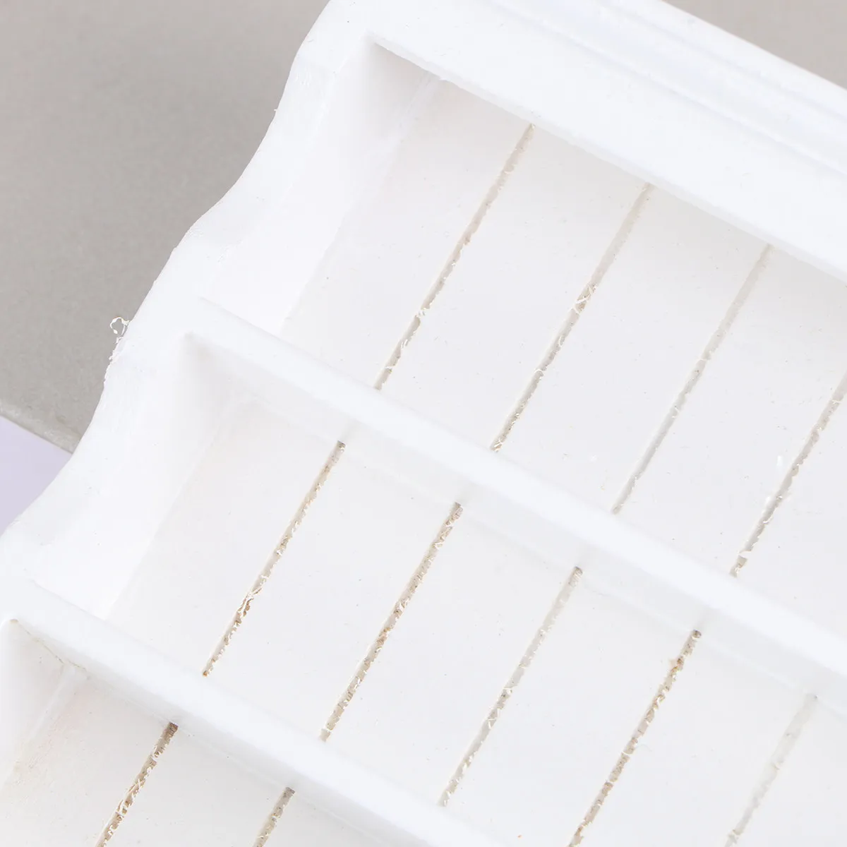 Wooden Bookcase for 1:12 Dollhouse White 10.3x4x16.9cm 3-Layer Shelf 4 Drawers 2 Doors Brass Handles Mini House Furniture Set
Wooden Bookcase for 1:12 Dollhouse White 10.3x4x16.9cm 3-Layer Shelf 4 Drawers 2 Doors Brass Handles Mini House Furniture Set