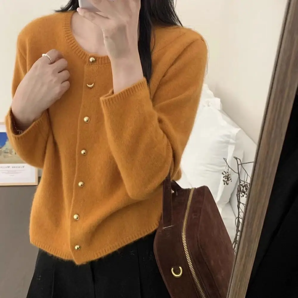 Round Neck Knitted Cardigan Autumn Winter Soft Fleece Short Sweater Coat Lazy Style French Raccoon Blue Top For Women
Round Neck Knitted Cardigan Autumn Winter Soft Fleece Short Sweater Coat Lazy Style French Raccoon Blue Top For Women