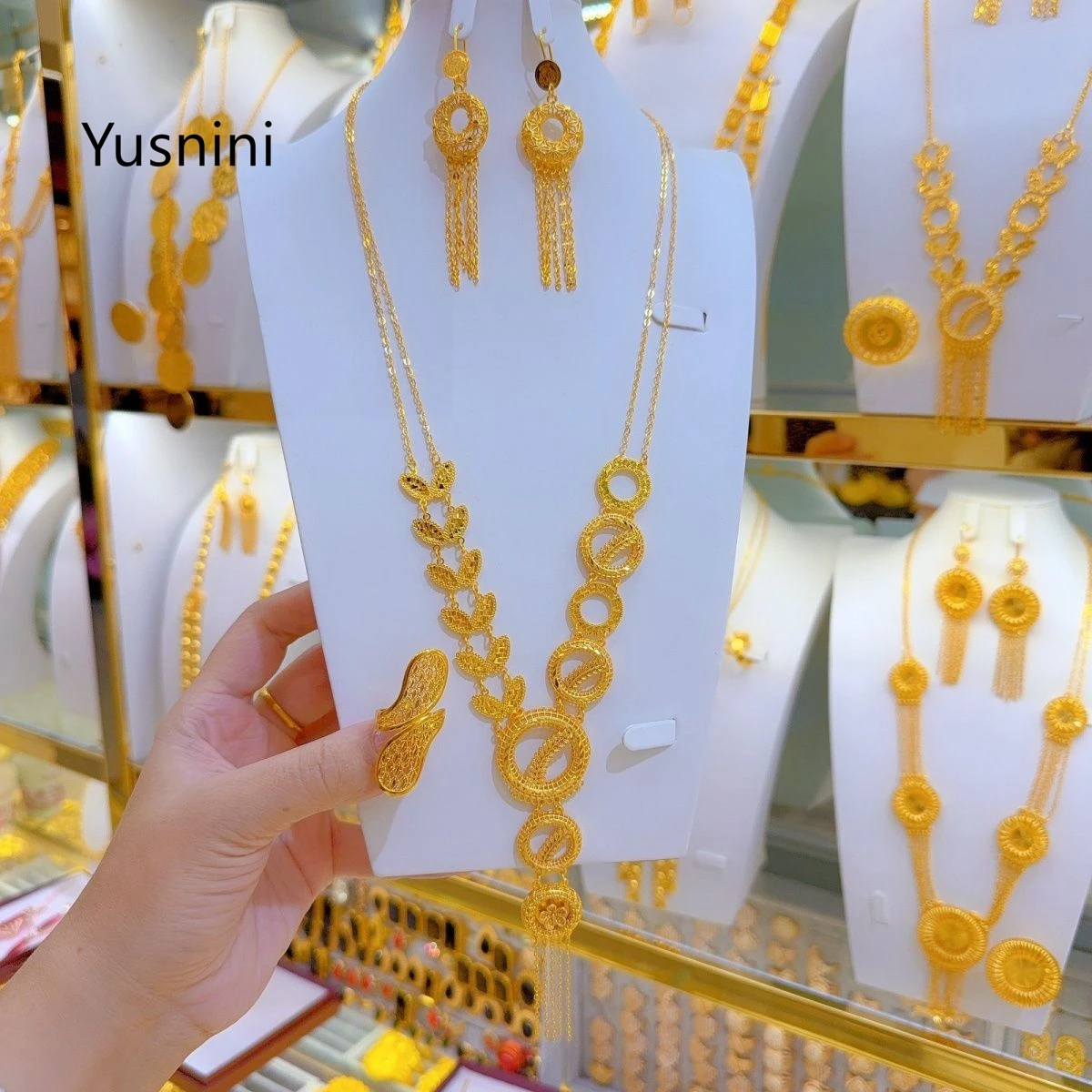New French Dubai High end 24K Gold Plated Necklace Earrings Exquisite Wedding Engagement Party Jewelry Set for Lovers 888
New French Dubai High end 24K Gold Plated Necklace Earrings Exquisite Wedding Engagement Party Jewelry Set for Lovers 888