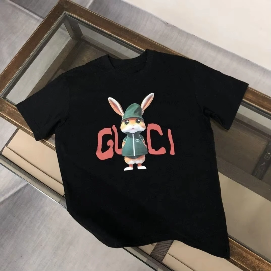 Весна/Лето 2026, американская модная новая хлопковая новая повседневная футболка для пар с короткими рукавами и буквенным принтом, женский топ с круглым вырезом
Весна/Лето 2026, американская модная новая хлопковая новая повседневная футболка для пар с короткими рукавами и буквенным принтом, женский топ с круглым вырезом