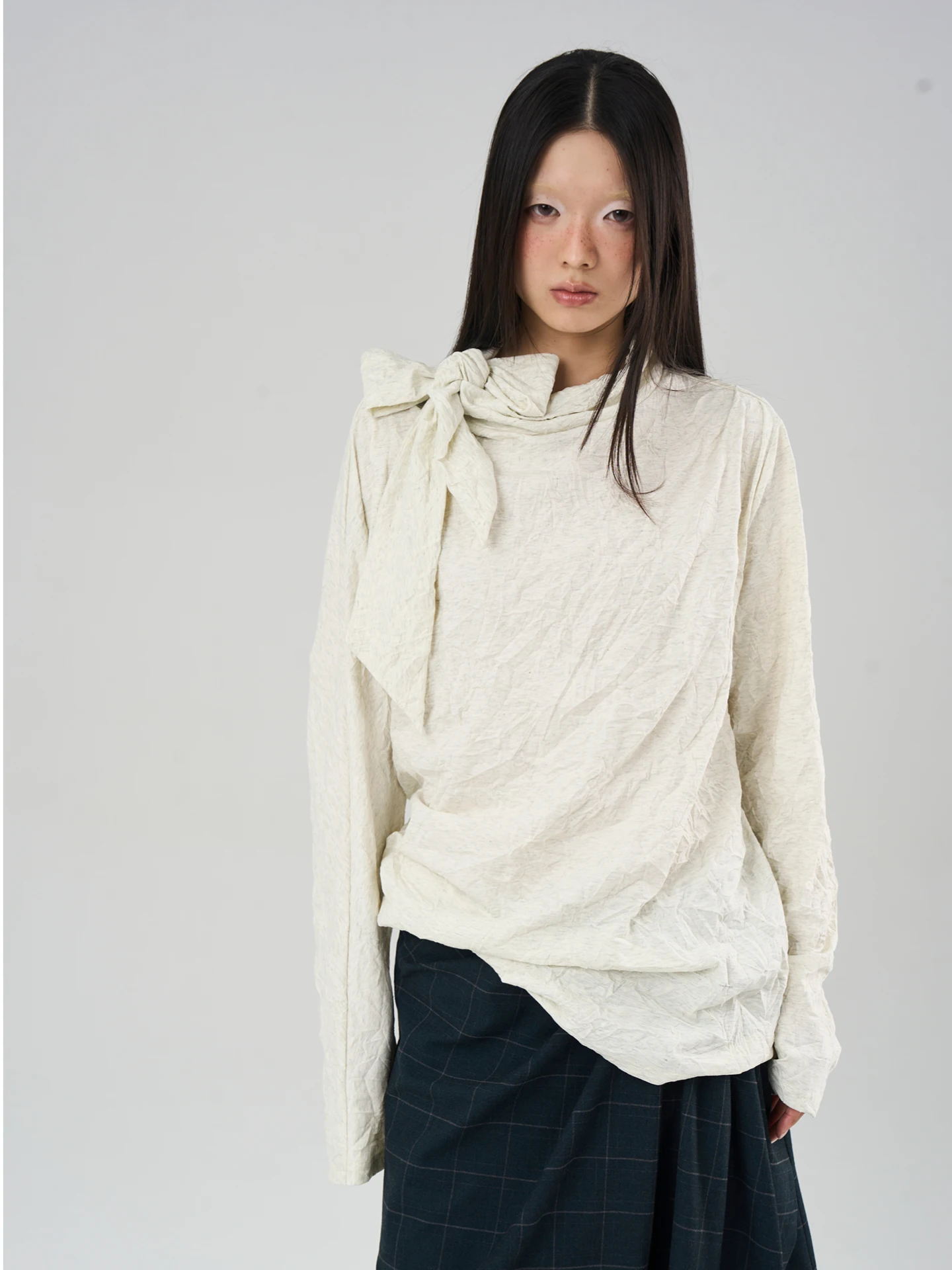 Свободная трикотажная длинная футболка TakeCare Caution с плиссированной текстурой и бантом, повседневный женский летний топ
Свободная трикотажная длинная футболка TakeCare Caution с плиссированной текстурой и бантом, повседневный женский летний топ