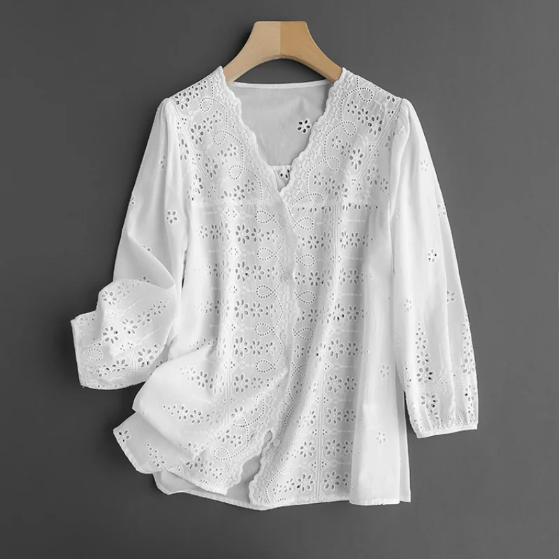 Spring New Style Exquisite Hollow Embroidery Embroidery V-neck Three-quarter Sleeves Straight Cotton Shirt Top Women
Spring New Style Exquisite Hollow Embroidery Embroidery V-neck Three-quarter Sleeves Straight Cotton Shirt Top Women