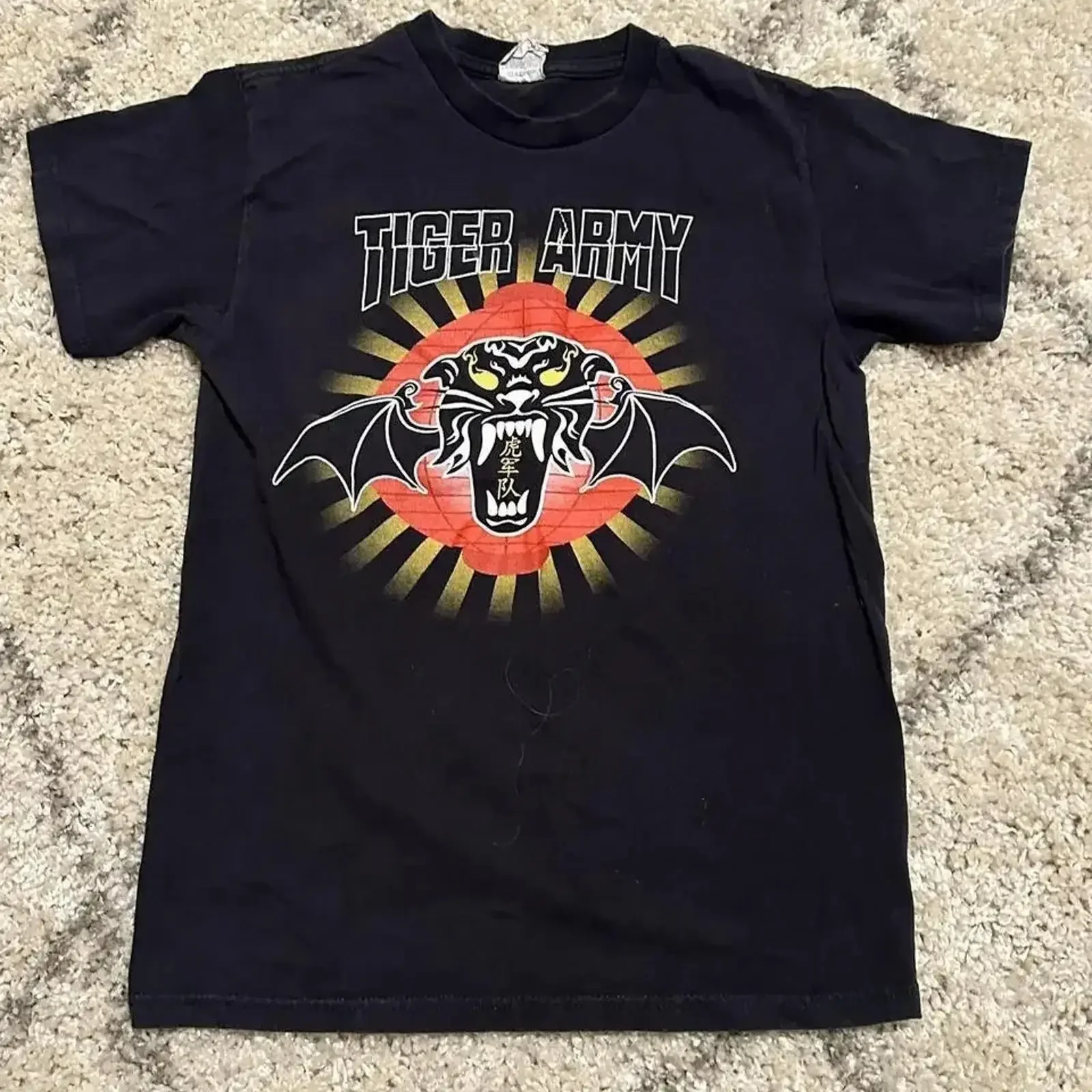 Tiger Army Black Cotton 1 Sided T Shirt Full Size S 5XL vintage Washed designer clothes Versatile Soft Slightly vintage Washed
Tiger Army Black Cotton 1 Sided T Shirt Full Size S 5XL vintage Washed designer clothes Versatile Soft Slightly vintage Washed