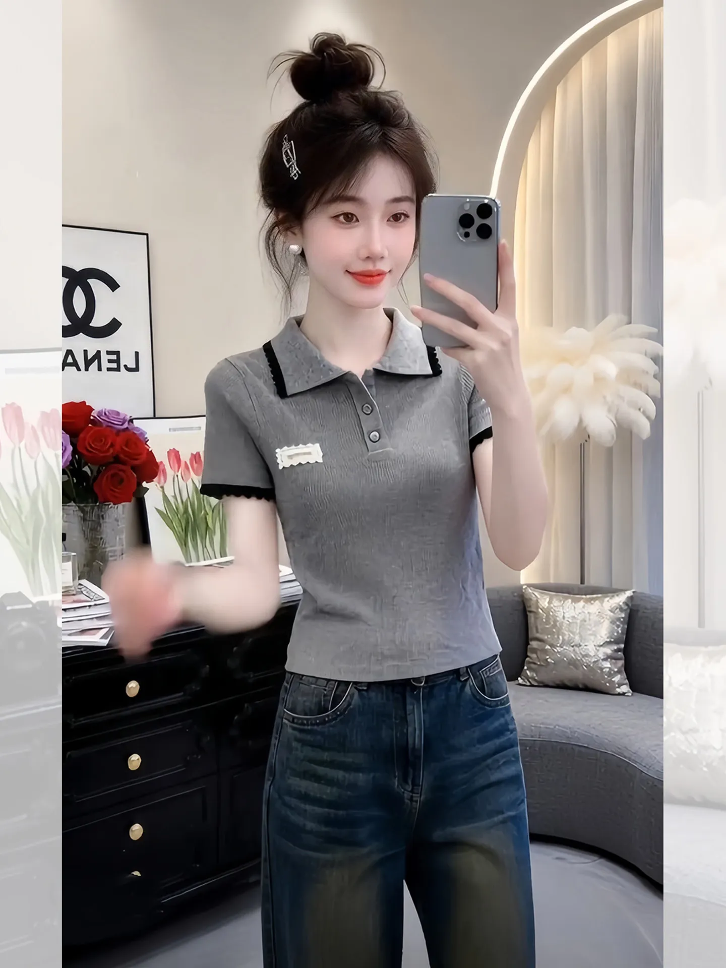 Slimming Effect Knitted Short Sleeve Top for Women in Summer College Style Contrast Color Collar Korean Fashion plus Size
Slimming Effect Knitted Short Sleeve Top for Women in Summer College Style Contrast Color Collar Korean Fashion plus Size