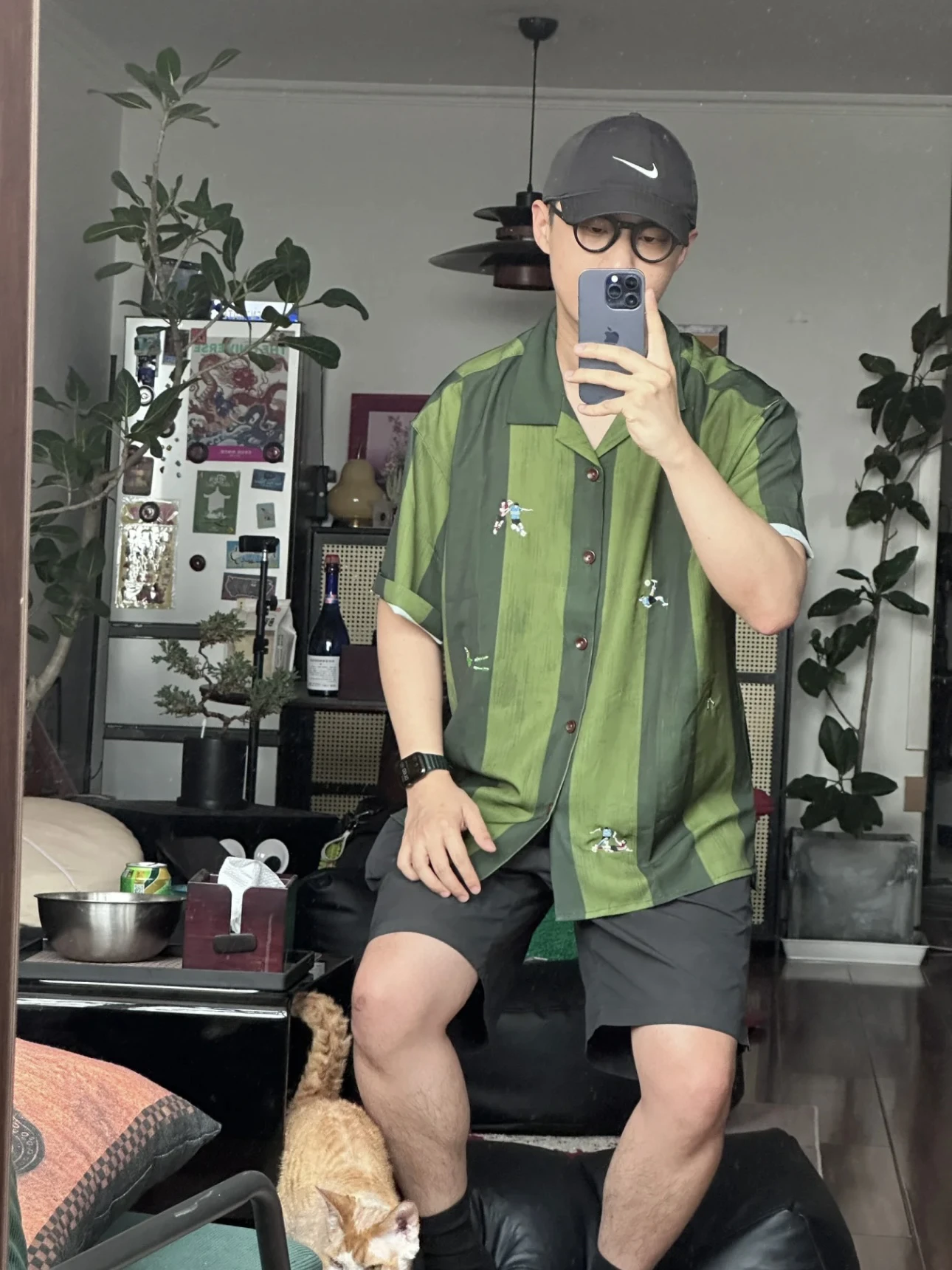 Hawaii Stripe Short Sleeve Loose Beach Shirt Men Summer Casual Theme Green Grass Field Lightweight Flip Collar Button down
Hawaii Stripe Short Sleeve Loose Beach Shirt Men Summer Casual Theme Green Grass Field Lightweight Flip Collar Button down