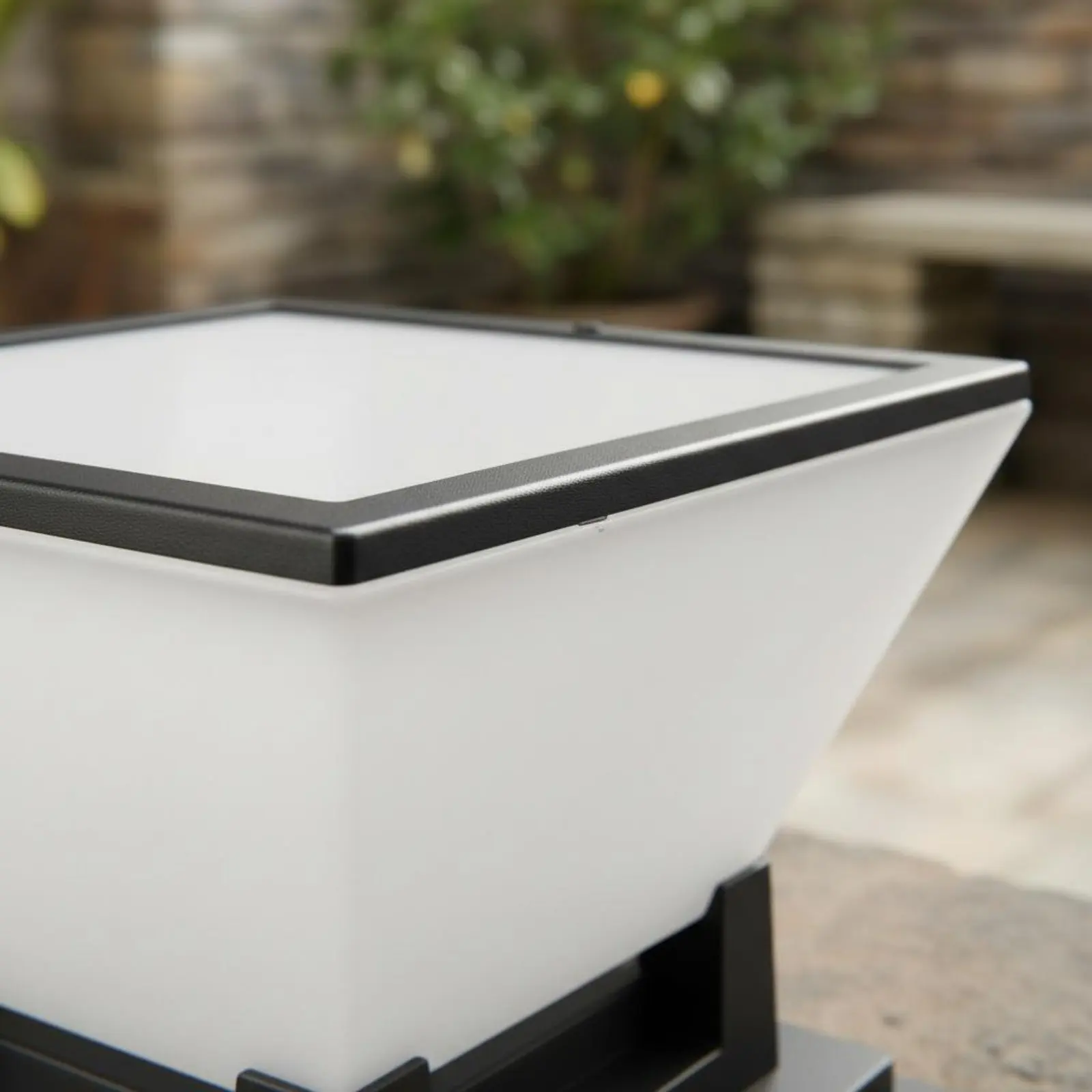 Solar Post Light Modern Design Garden Post Cap Lamp Solar Fence Light Easy to Install Fence Cap Lantern Warm Radiance
Solar Post Light Modern Design Garden Post Cap Lamp Solar Fence Light Easy to Install Fence Cap Lantern Warm Radiance