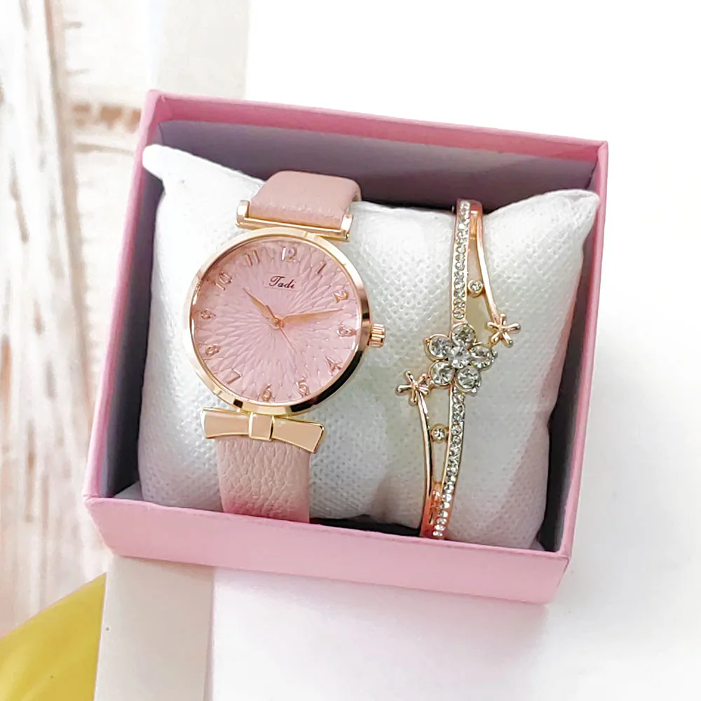 Fashion Women Watch Lucky Flower Watch Bracelet Set Flowers Ladies Belt Watch Leather Quartz Wristwatch Clock Relogio Feminino
Fashion Women Watch Lucky Flower Watch Bracelet Set Flowers Ladies Belt Watch Leather Quartz Wristwatch Clock Relogio Feminino