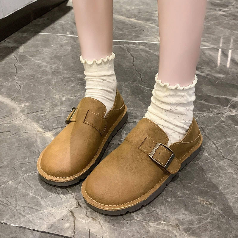 Новый стиль, роскошная кожаная женская обувь, весенняя женская обувь в стиле ретро с круглой головкой, однотонная повседневная обувь на плоской резиновой подошве с пряжкой на ремне
Новый стиль, роскошная кожаная женская обувь, весенняя женская обувь в стиле ретро с круглой головкой, однотонная повседневная обувь на плоской резиновой подошве с пряжкой на ремне
