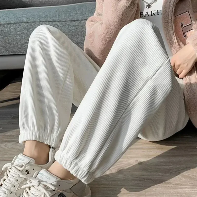 Autumn and Winter Solid Colore Women's Fleece Casual Pants Elastic Waist Sports Pants Loose Thick Pants
Autumn and Winter Solid Colore Women's Fleece Casual Pants Elastic Waist Sports Pants Loose Thick Pants