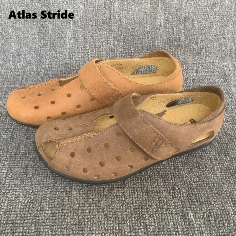 Women's Retro Roman Perforated Leather Walking Shoes Adjustable HOOK&Loop Strap Low Heel Breathable Lightweight Vacation Sadals
Women's Retro Roman Perforated Leather Walking Shoes Adjustable HOOK&Loop Strap Low Heel Breathable Lightweight Vacation Sadals